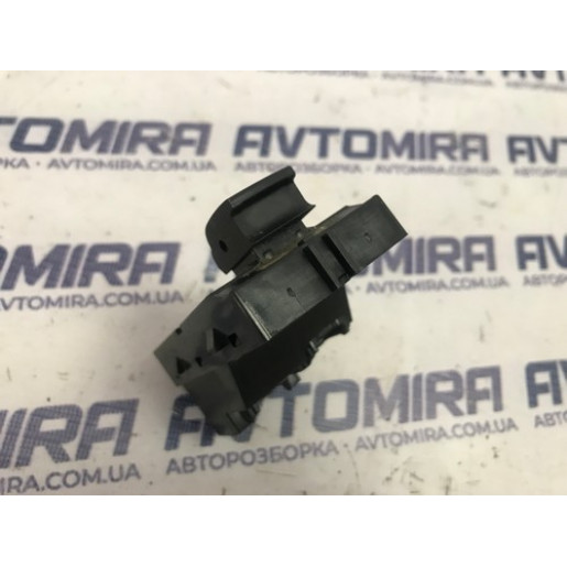 Кнопка стеклоподъемника передняя правая Opel Meriva B 2010-2017 13301886